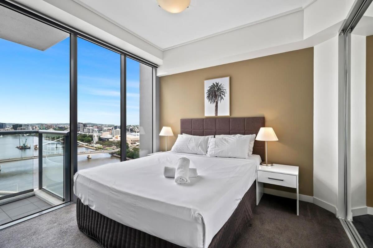City Living - Brisbane River-View 2 Bedroom Apt Buitenkant foto